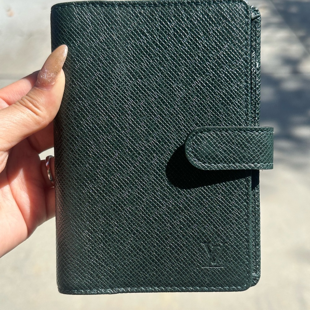 💚💚 AUTHENTIC GREEN LV AGENDA 💚💚